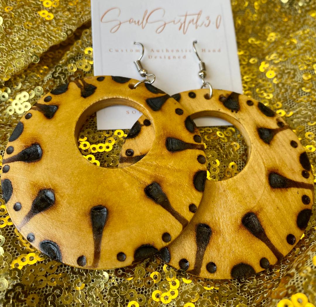 SIGNATURE EARRING COLLECTION