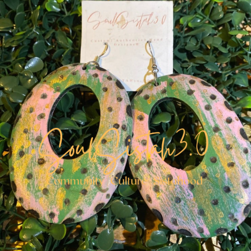 Pinky Green Earth Earrings